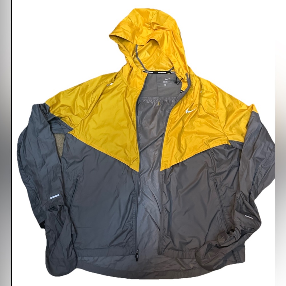 Nike Men's Windbreaker in Yellow and Gray